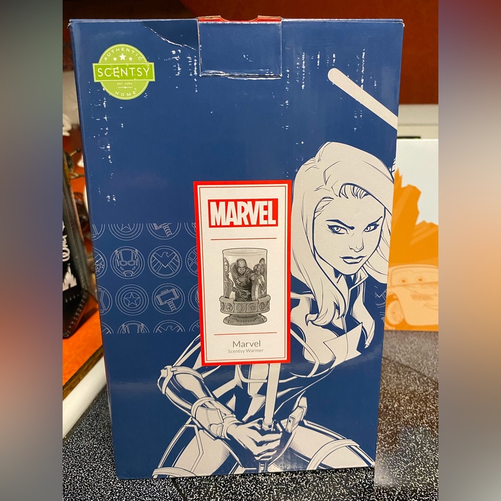 NWOT Marvel Warmer